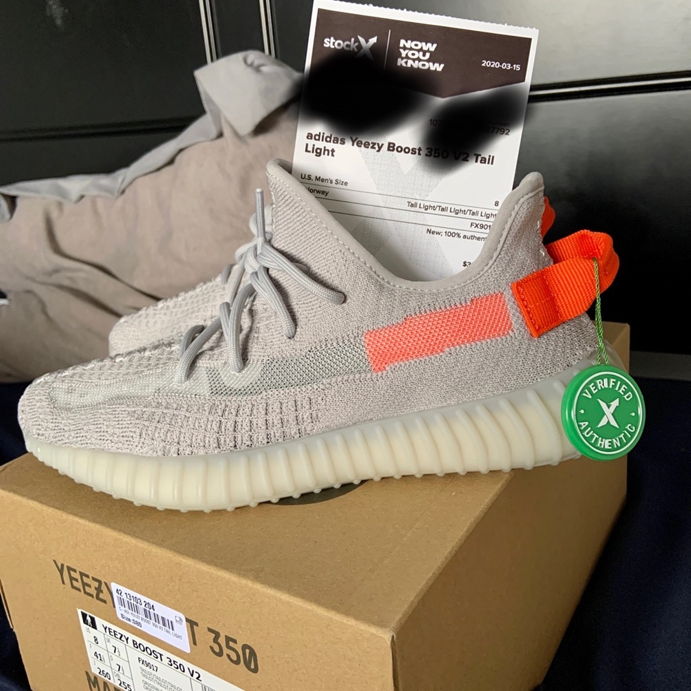 Yeezy 350V2 taillight